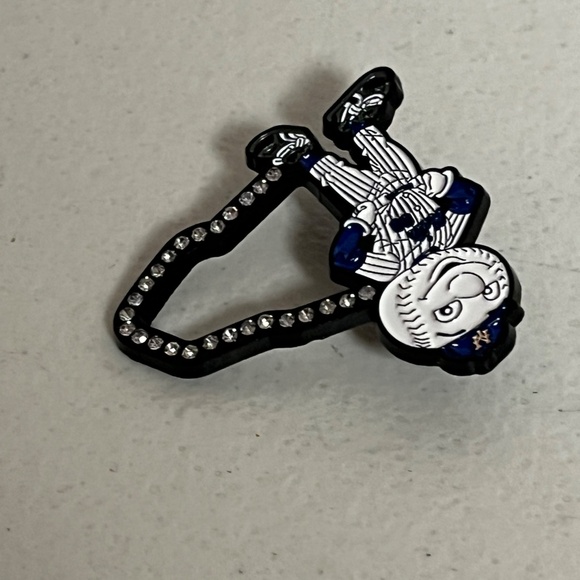 New Era New York NY Mets Mr Met Pin Brooch Baseball Pins Streetwear Hats Hat - Picture 4 of 7